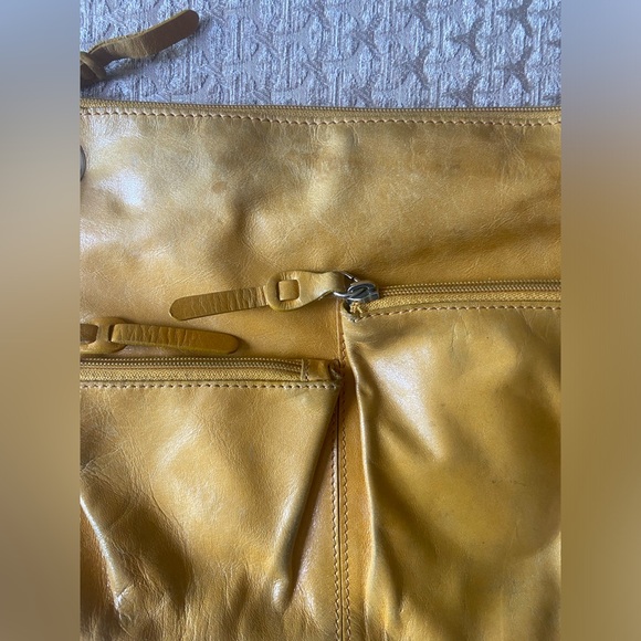 The Trend - Women’s Leather Crossbody Purse - Italian- yellow - Picture 5 of 9